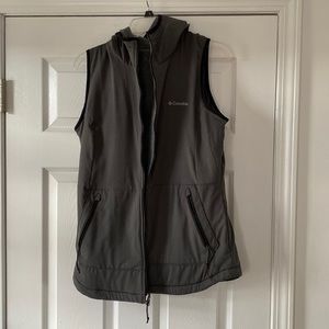 Womens reversible Columbia vest with hood